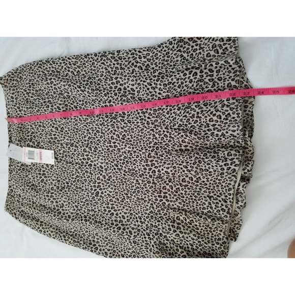 NWT Charter Club Brown Tan Leopard prints 100% silk Women's Skirt Size 10P - Picture 10 of 10